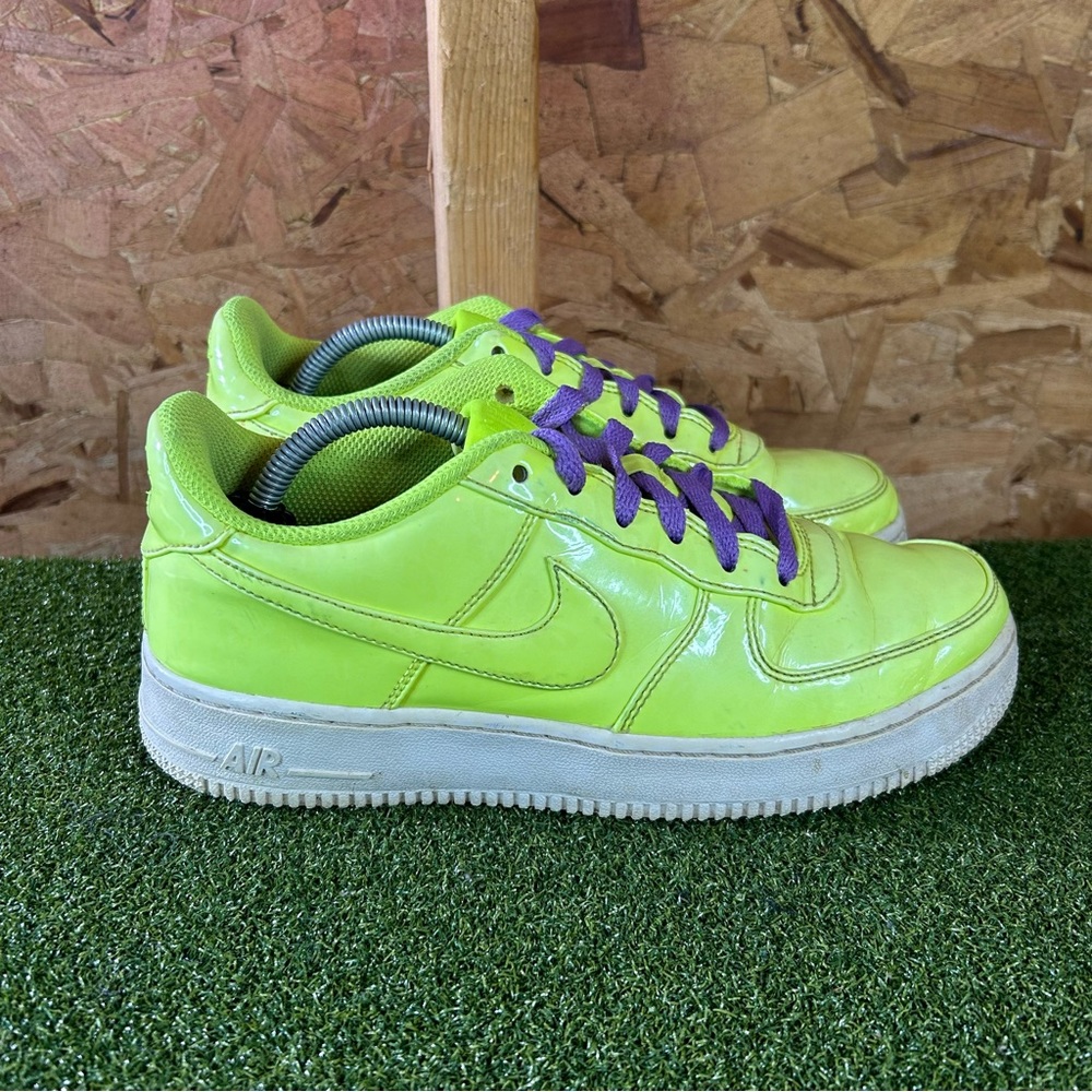 Nike Air Force 1 LV8 UV Volt AO2286-700 Sneakers Shoes Size 6Y Women’s 7.5